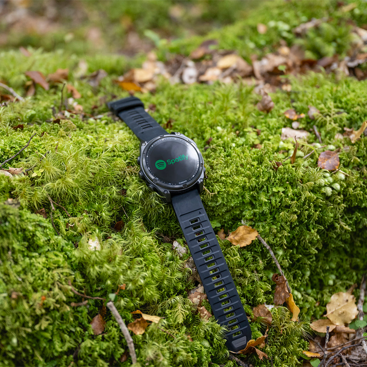 Garmin fenix 8 47mm AMOLED GPS Smartwatch, Slate Gray with Black Silicone Band