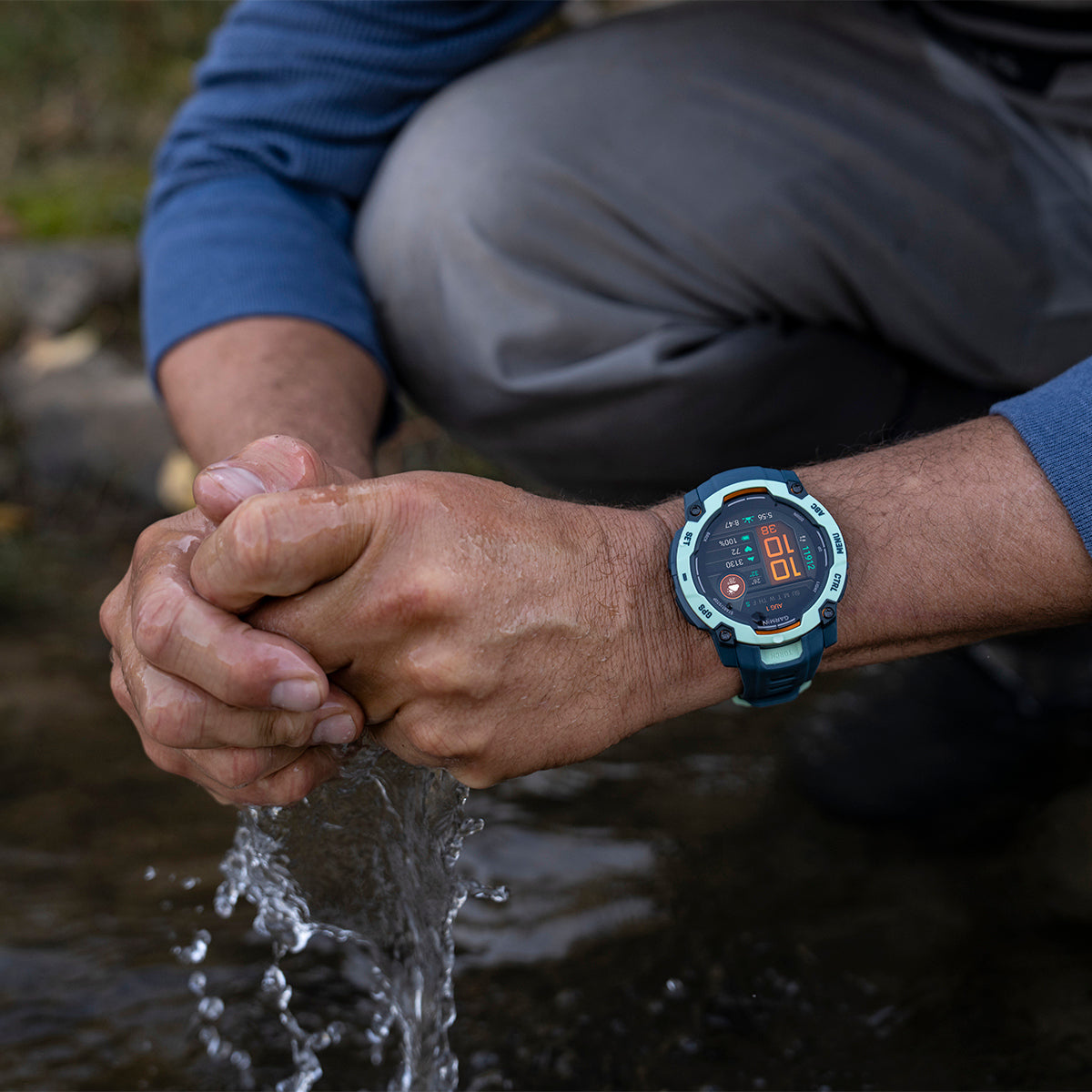Garmin Instinct 3 50mm AMOLED GPS Smartwatch with Silicone Band Neotropic/Twilight